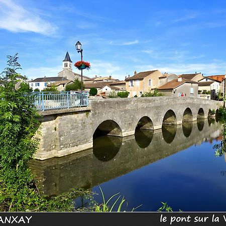 مبيت وإفطار Sanxay Domaine De La Briouse المظهر الخارجي الصورة
